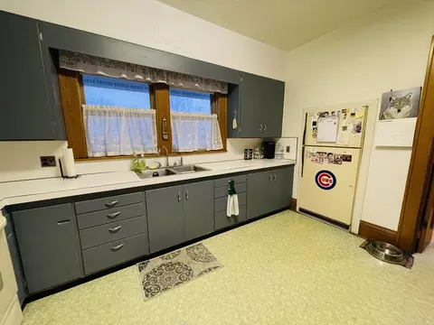 Kitchen - 117 W Delaware St, Dwight, IL 60420 photo 1 of 3