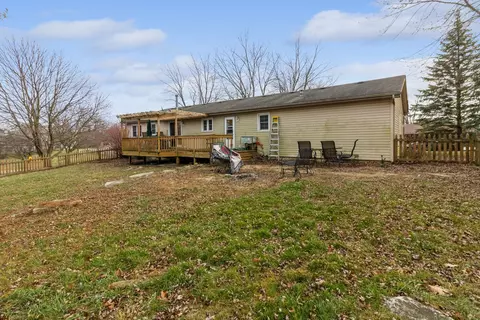 328 E Willow St, Elburn, IL 60119 photo 4