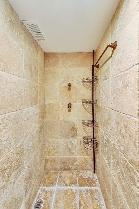 Bath - 360 E Randolph St #2805-2806, Chicago, IL 60601 photo 7 of 8