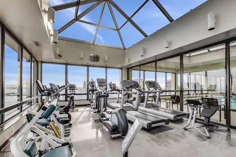 Exterior - 360 E Randolph St #2805-2806, Chicago, IL 60601 photo 4 of 7