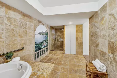 Bath - 360 E Randolph St #2805-2806, Chicago, IL 60601 photo 6 of 8
