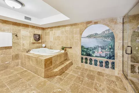 Bath - 360 E Randolph St #2805-2806, Chicago, IL 60601 photo 5 of 8