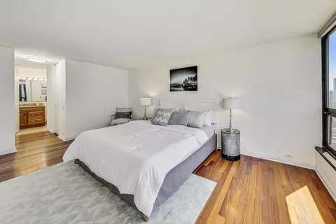 Bedroom - 360 E Randolph St #2805-2806, Chicago, IL 60601 photo 3 of 7