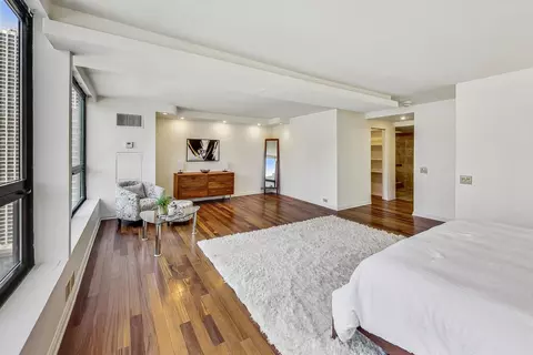 Bedroom - 360 E Randolph St #2805-2806, Chicago, IL 60601 photo 6 of 7