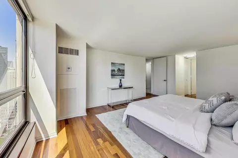 Bedroom - 360 E Randolph St #2805-2806, Chicago, IL 60601 photo 4 of 7