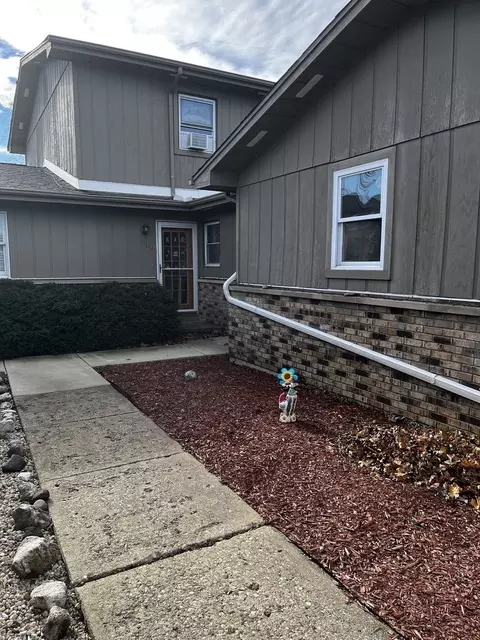 1114 E Arnold St #1114, Sandwich, IL 60548