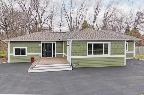 10720 W Eastwood Rd, Beach Park, IL 60087