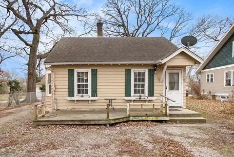 65 W 152nd St, South Holland, IL 60473