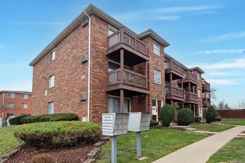 14810 S Ketelaar Dr #6W, Midlothian, IL 60445