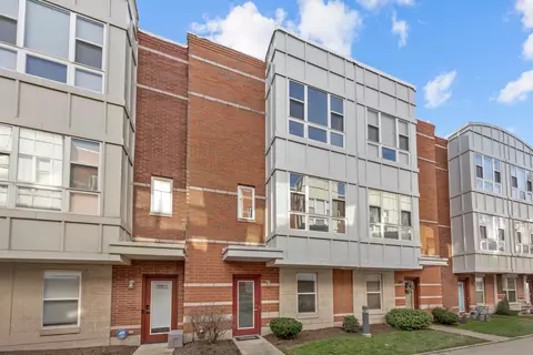 3238 N Kilbourn Ct #4, Chicago, IL 60641