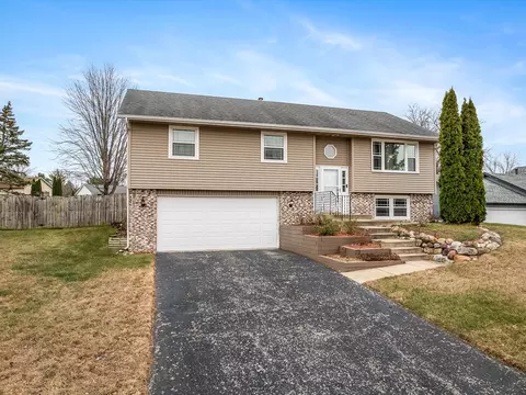 4115 Martina Dr, Rockford, IL 61114