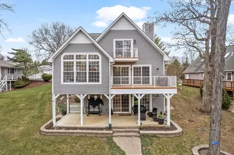 266 Easy St, Lake Holiday, IL 60552