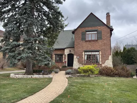 420 Taylor Ave, Glen Ellyn, IL 60137