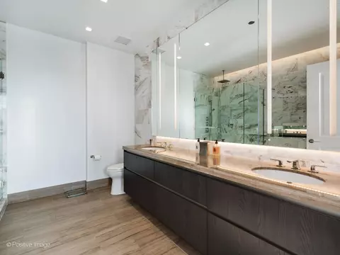 Bath - 363 E Wacker Dr #2003, Chicago, IL 60601 photo 1 of 5