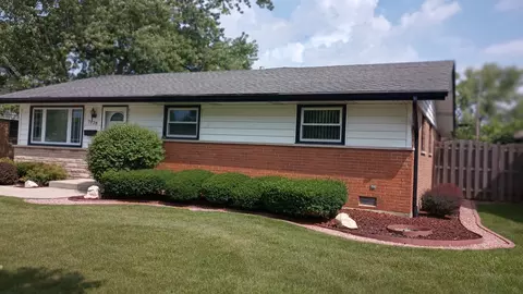 7028 Stanford Dr, Bridgeview, IL 60455
