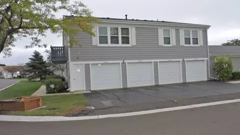 1013 Glouchester Hbr #1, Schaumburg, IL 60193