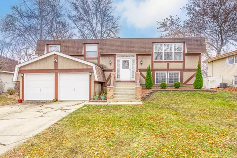 405 Cumberland Ln, Bolingbrook, IL 60440