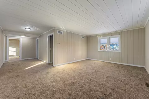 307 Elgin St, Cherry Valley, IL 61016 photo 8
