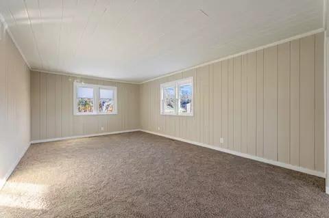 307 Elgin St, Cherry Valley, IL 61016 photo 7