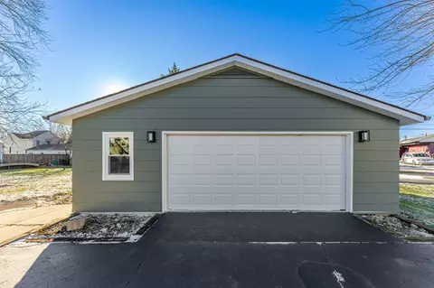 307 Elgin St, Cherry Valley, IL 61016 photo 4