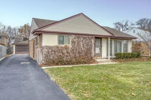7332 Lake St, Morton Grove, IL 60053