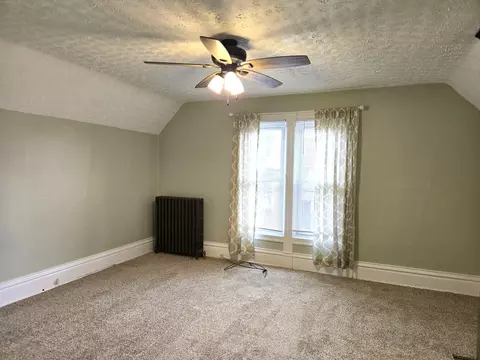 Bedroom - 1134 Ruby St, Belvidere, IL 61008 photo 2 of 2