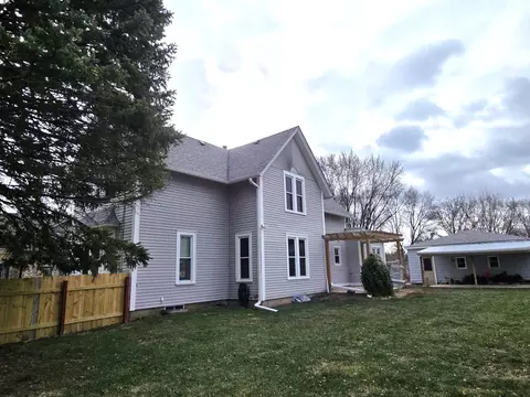 Exterior - 1134 Ruby St, Belvidere, IL 61008 photo 3 of 3