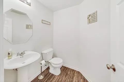 921 Sharp Dr, Plano, IL 60545 photo 18
