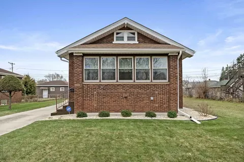 527 156th St, Calumet City, IL 60409