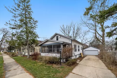 1013 S Fourth St, Aurora, IL 60505