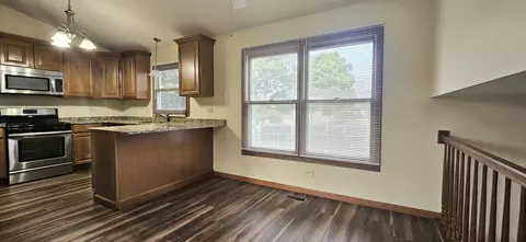 Other - 903 Willowbrook Dr, Wheeling, IL 60090 photo 1 of 5