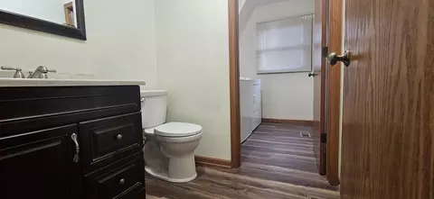Bath - 903 Willowbrook Dr, Wheeling, IL 60090 photo 1 of 4