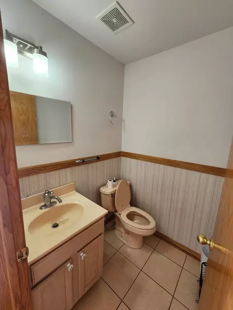 15400 Crocket Ln, Markham, IL 60428 photo 8