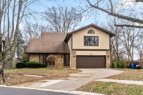 410 Brad Ct, Naperville, IL 60565