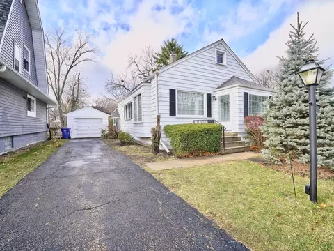 1510 Henry Pl, Waukegan, IL 60085