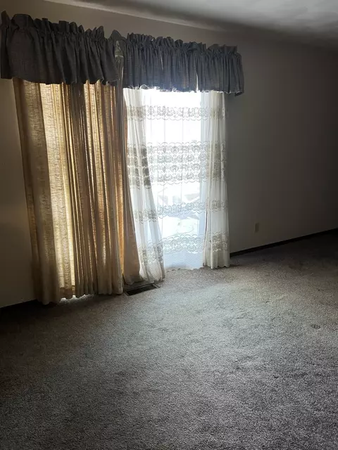 2738 Deer Path Trl, Freeport, IL 61032 photo 14