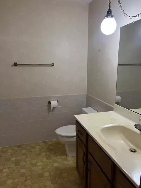 2738 Deer Path Trl, Freeport, IL 61032 photo 17