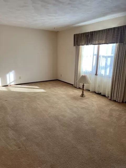 2738 Deer Path Trl, Freeport, IL 61032 photo 6