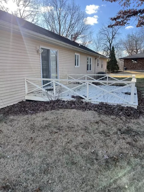 2738 Deer Path Trl, Freeport, IL 61032 photo 5