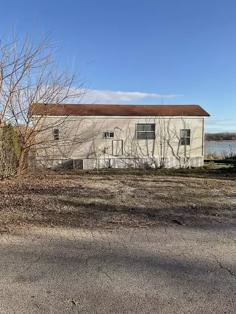 253 Misty Rdg, Lakemoor, IL 60051