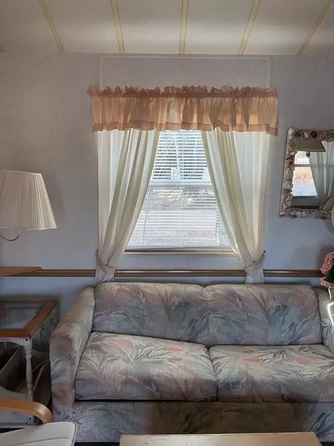 253 Misty Rdg, Lakemoor, IL 60051 photo 8