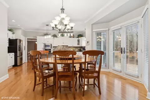 2708 Fox River Ln, Naperville, IL 60565 photo 9