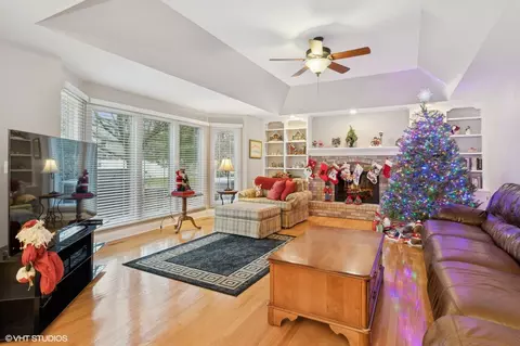 2708 Fox River Ln, Naperville, IL 60565 photo 11