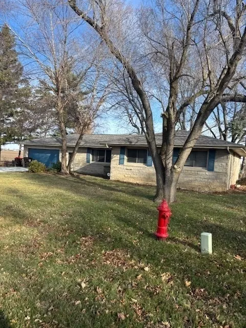 102 Gilmore St, Le Roy, IL 61752