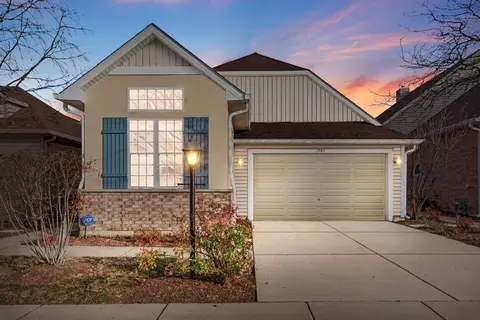 1703 Astor Ave, Oakbrook Terrace, IL 60181