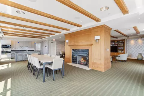 Dining - 10 E Delaware Pl #16E, Chicago, IL 60611 photo 5 of 5