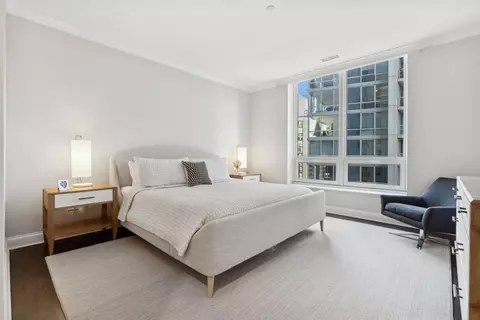 Bedroom - 10 E Delaware Pl #16E, Chicago, IL 60611 photo 1 of 4