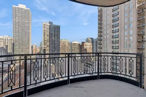 Exterior - 10 E Delaware Pl #16E, Chicago, IL 60611 photo 1 of 4