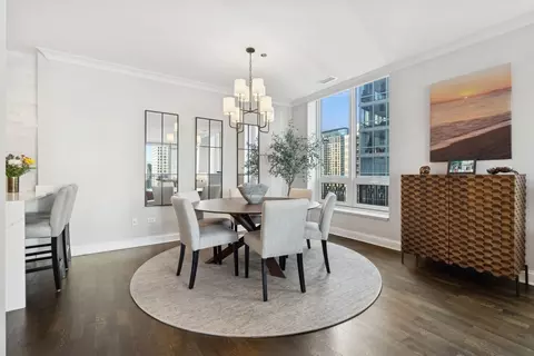Dining - 10 E Delaware Pl #16E, Chicago, IL 60611 photo 2 of 5