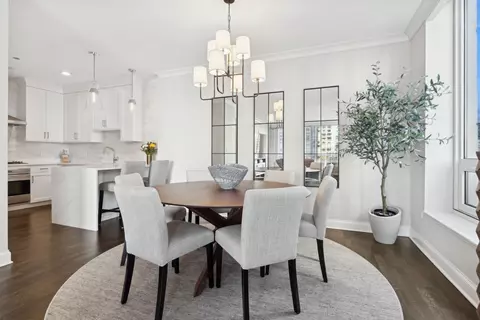 Dining - 10 E Delaware Pl #16E, Chicago, IL 60611 photo 4 of 5